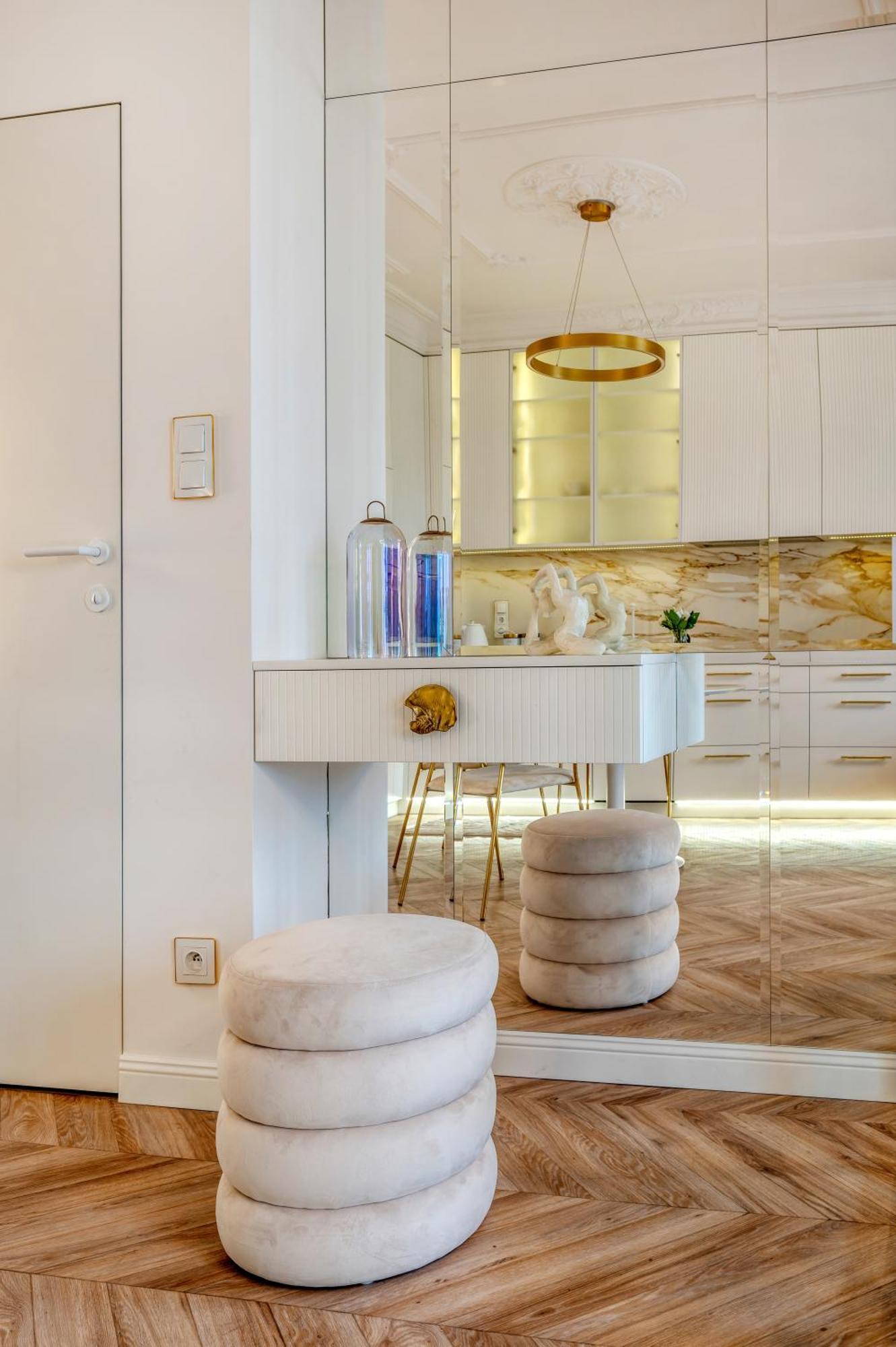 Apartment Golden Manufaktura Lodz By Rentujemy ภายนอก รูปภาพ